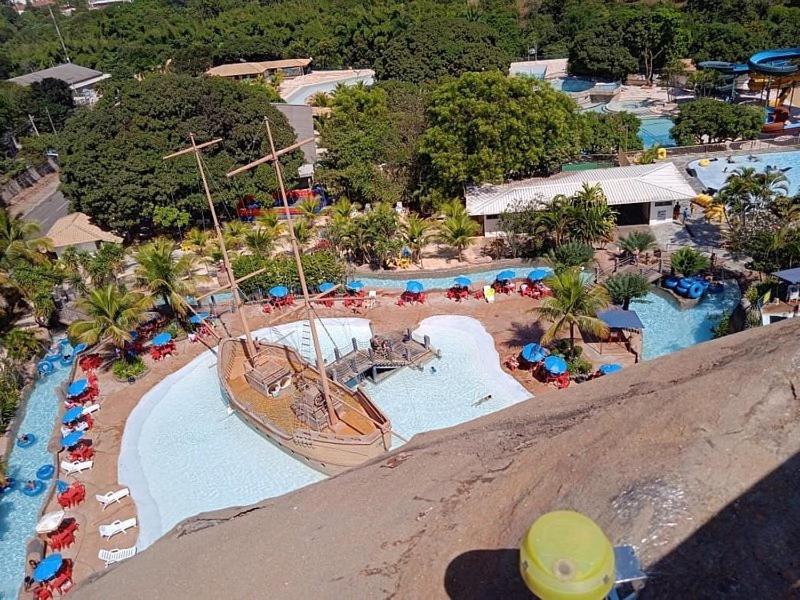 Aparthotel Piazza Diroma Acesso Diroma Acqua Park Gratuito Star Temporada à Caldas Novas Extérieur photo