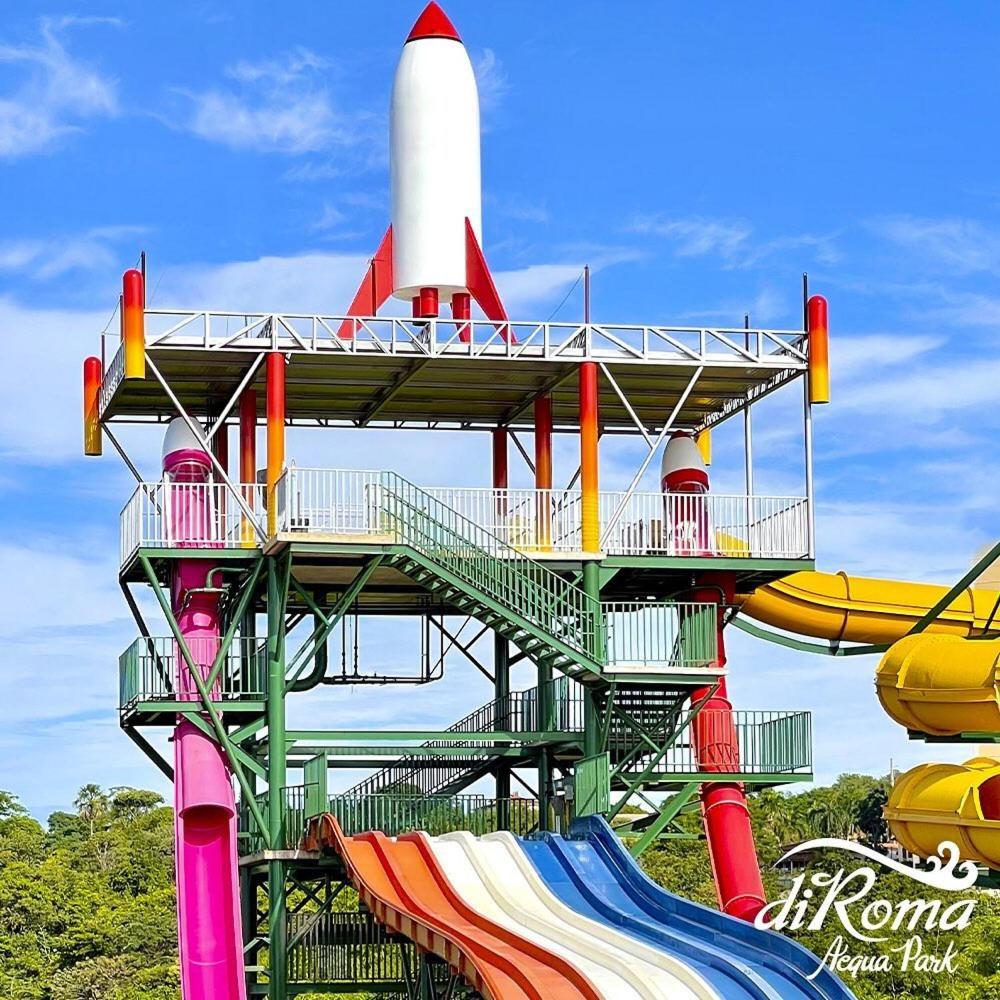 Aparthotel Piazza Diroma Acesso Diroma Acqua Park Gratuito Star Temporada à Caldas Novas Extérieur photo